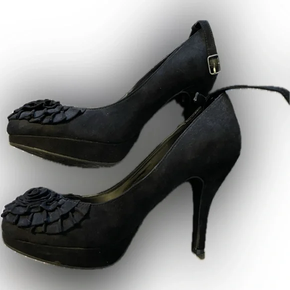 Fergalicious Black Faux Suede Heel - Picture 3 of 4